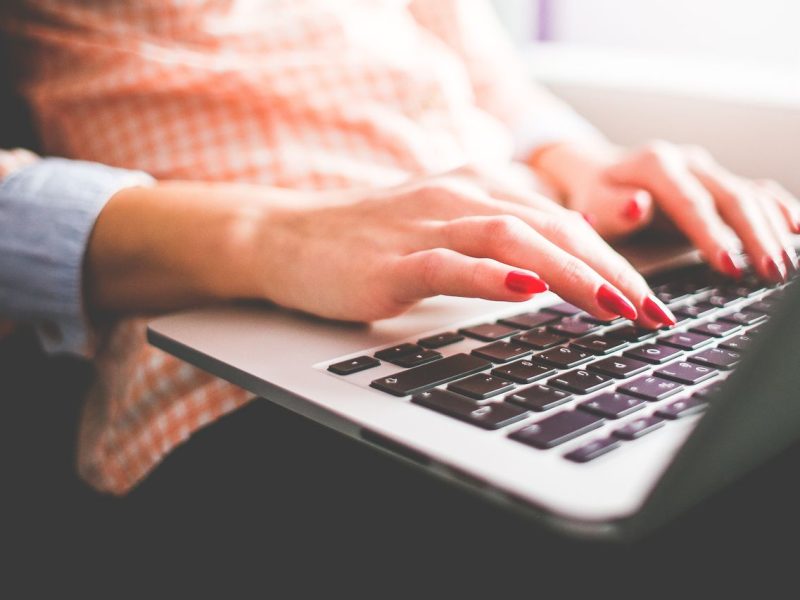 Terapia online – wygodna forma wsparcia psychologicznego bez wychodzenia z domu